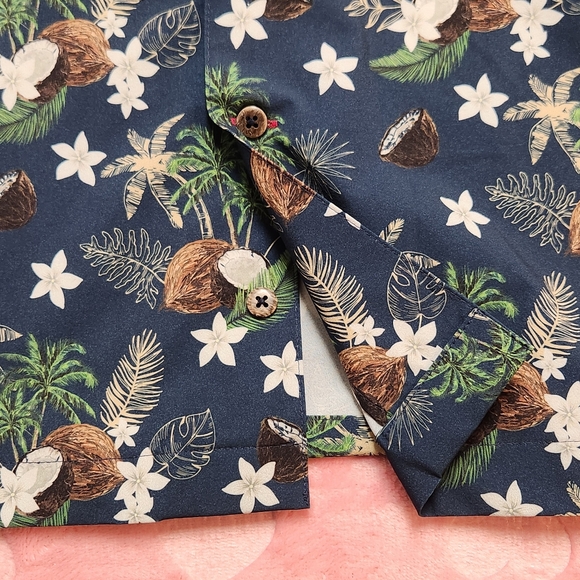 QUIETI‎ Hawaiian Button Shirt Large Coconut Palm Tree Vacation Resort Beach - Picture 11 of 11